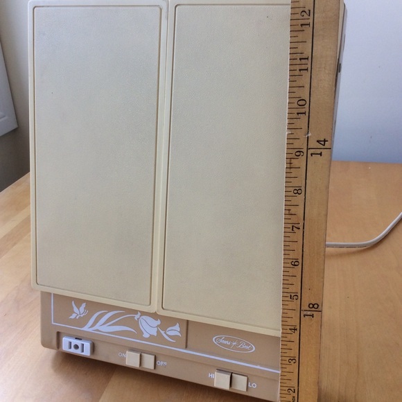 Vintage makeup vanity mirror - Picture 9 of 11